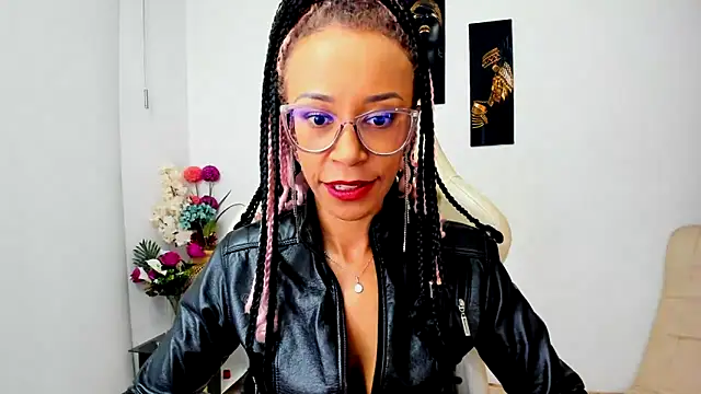 Snapshot of ScarlettMalbec chatting on March 2025 11:43:02 PM ScarlettMalbec online show from March 2025 11:43:02 PM