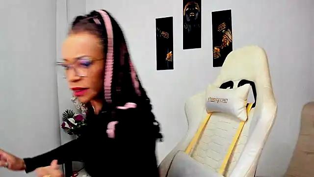 Snapshot of ScarlettMalbec chatting on March 2025 11:33:01 PM ScarlettMalbec online show from March 2025 11:33:01 PM