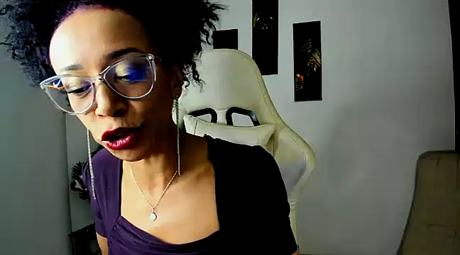 Snapshot of ScarlettMalbec chatting on March 2025 12:26:01 AM ScarlettMalbec online show from March 2025 12:26:01 AM