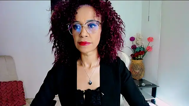 Snapshot of ScarlettMalbec chatting on September 2025 09:37:01 PM ScarlettMalbec online show from September 2025 09:37:01 PM