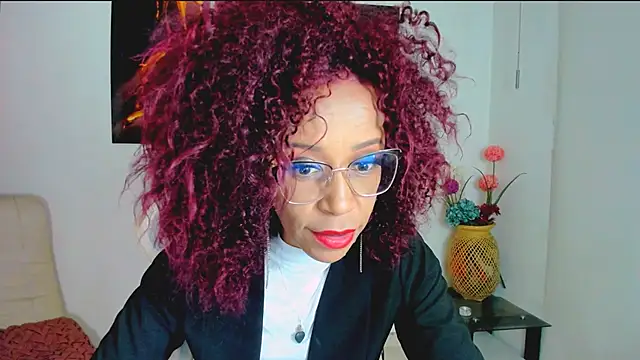 Snapshot of ScarlettMalbec chatting on October 2025 10:53:02 PM ScarlettMalbec online show from October 2025 10:53:02 PM