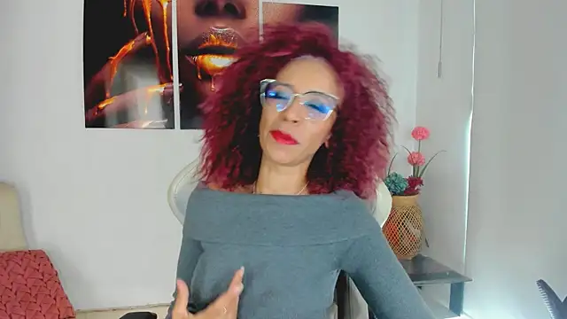 Snapshot of ScarlettMalbec chatting on October 2025 08:42:01 PM ScarlettMalbec online show from October 2025 08:42:01 PM