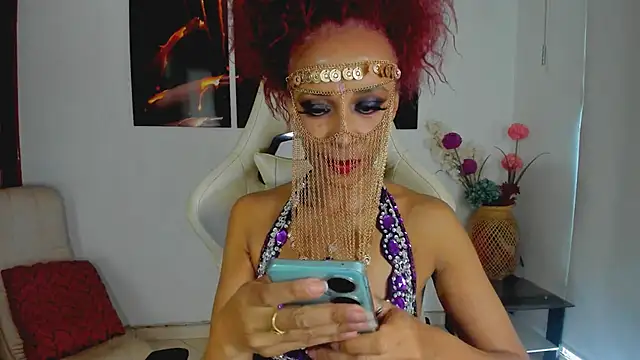 Snapshot of ScarlettMalbec chatting on October 2025 09:49:02 PM ScarlettMalbec online show from October 2025 09:49:02 PM