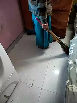 COUPLLE VILLAGE online show from February 2025 03:41:01 AM