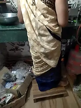 COUPLLE VILLAGE online show from February 2025 04:18:02 AM