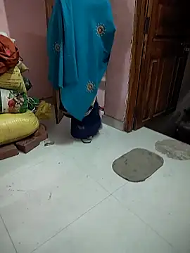 COUPLLE VILLAGE online show from February 2026 04:13:01 PM