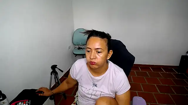 daleska ayala 1 online show from February 2026 03:10:02 PM