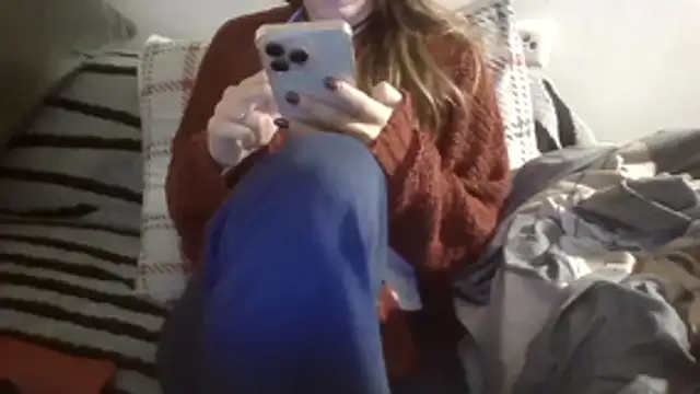 isadora delirious online show from November 2025 06:12:02 AM