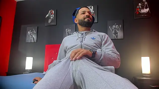 Thiagogomez online show from February 2025 12:25:02 PM