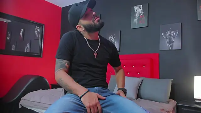 Thiagogomez online show from September 2025 12:21:01 PM