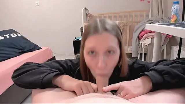 Snapshot of OliviaLukas chatting on March 2026 02:56:02 PM OliviaLukas online show from March 2026 02:56:02 PM