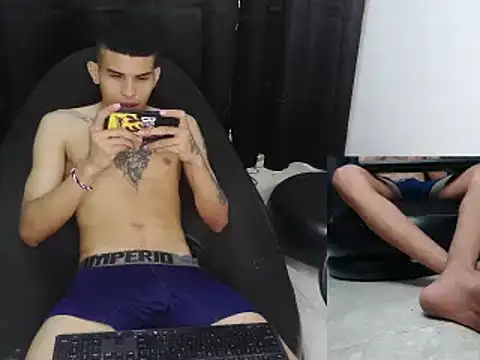 Snapshot of hot_king20 chatting on February 2025 06:47:02 PM hot king20 online show from February 2025 06:47:02 PM