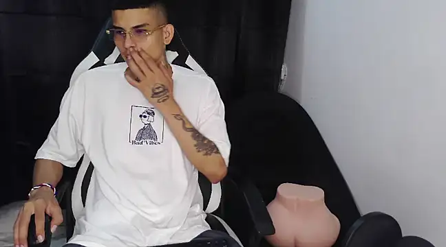 Snapshot of hot_king20 chatting on March 2025 08:38:02 PM hot king20 online show from March 2025 08:38:02 PM