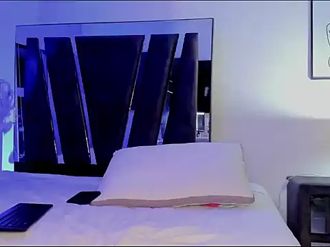 HollyEvanz online show from September 2025 01:21:02 AM