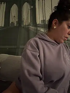 Bigbuttbrooklynn online show from April 2026 06:03:02 AM