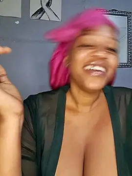 Snapshot of Toya_P chatting on June 2026 07:16:02 AM Toya P online show from June 2026 07:16:02 AM