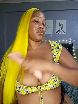 Snapshot of Toya_P chatting on July 2026 12:07:01 PM Toya P online show from July 2026 12:07:01 PM