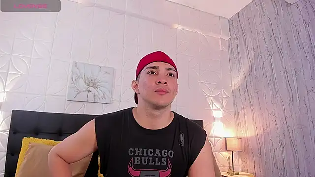 JUANDIAMONDS98 online show from November 2025 01:32:02 PM