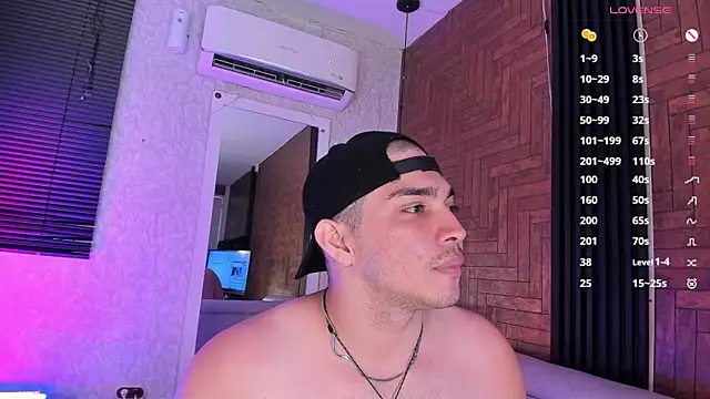 Snapshot of JUANDIAMONDS98 chatting on May 2026 01:18:01 PM JUANDIAMONDS98 online show from May 2026 01:18:01 PM