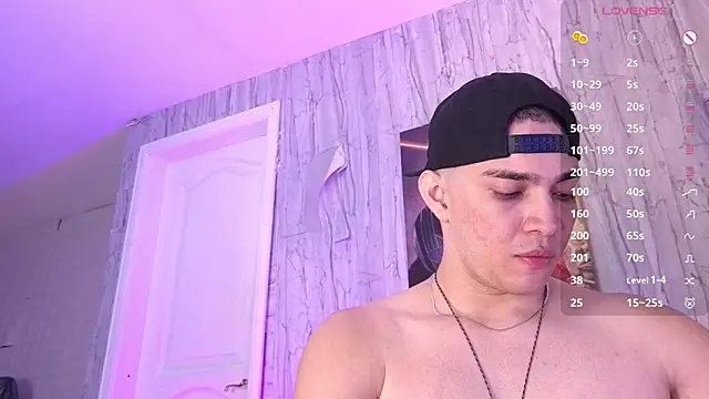 Snapshot of JUANDIAMONDS98 chatting on May 2026 01:28:01 PM JUANDIAMONDS98 online show from May 2026 01:28:01 PM