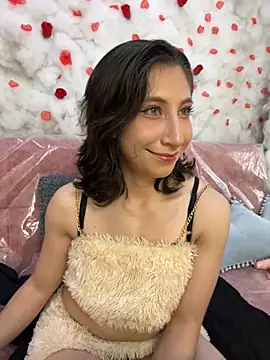 Snapshot of SkarletJhonson_ chatting on October 2025 08:33:01 AM SkarletJhonson online show from October 2025 08:33:01 AM