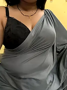 Snapshot of lovely_zara chatting on February 2025 05:35:02 AM lovely zara online show from February 2025 05:35:02 AM