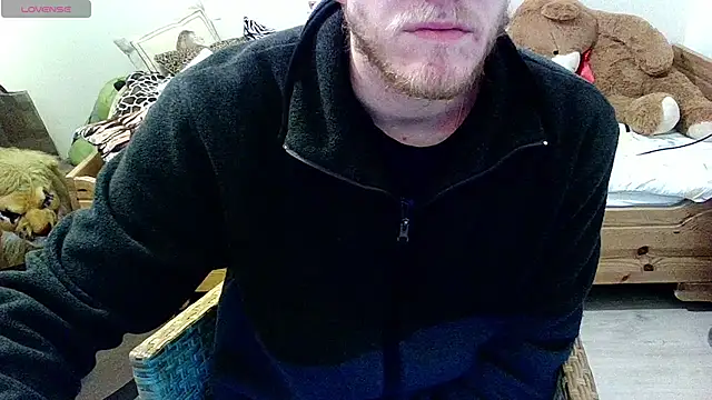 Snapshot of Love_Bert chatting on February 2025 08:09:02 PM Love Bert online show from February 2025 08:09:02 PM