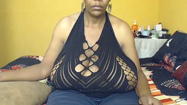 Snapshot of bustykelly chatting on March 2026 10:55:02 AM bustykelly online show from March 2026 10:55:02 AM