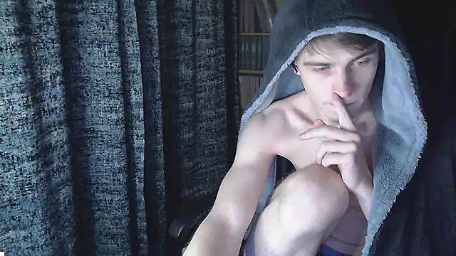 Snapshot of Student_Oliver chatting on November 2025 07:02:02 PM Student Oliver online show from November 2025 07:02:02 PM