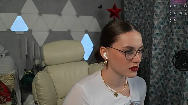 HarleyDeess online show from December 2024 10:49:02 PM