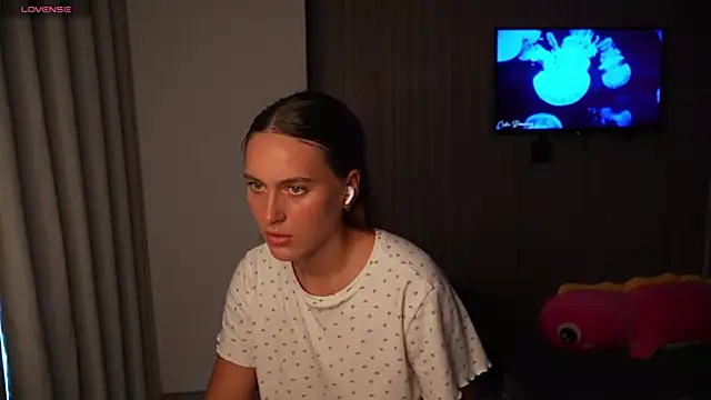 Snapshot of HarleyDeess chatting on June 2026 12:16:01 AM HarleyDeess online show from June 2026 12:16:01 AM