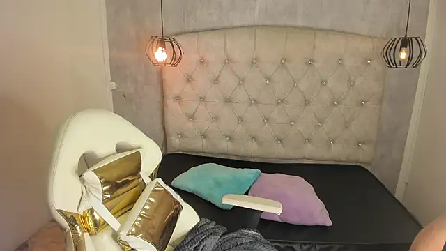 Snapshot of Alice_Laurentt chatting on February 2025 02:59:01 AM Alice Laurentt online show from February 2025 02:59:01 AM