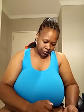 Snapshot of bustylisa1983 chatting on March 2026 05:43:01 AM bustylisa1983 online show from March 2026 05:43:01 AM