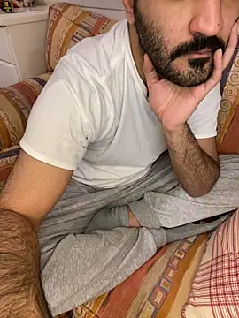 Snapshot of boymoon_20 chatting on January 2025 08:32:02 PM boymoon 20 online show from January 2025 08:32:02 PM