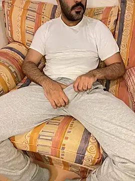 Snapshot of boymoon_20 chatting on January 2025 08:21:01 PM boymoon 20 online show from January 2025 08:21:01 PM