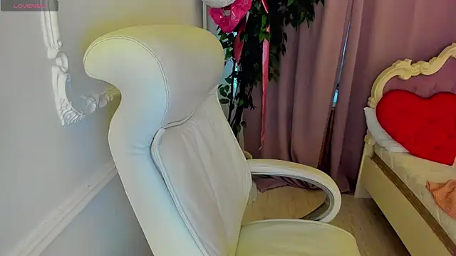 Lily Marlin online show from May 2026 04:01:02 PM