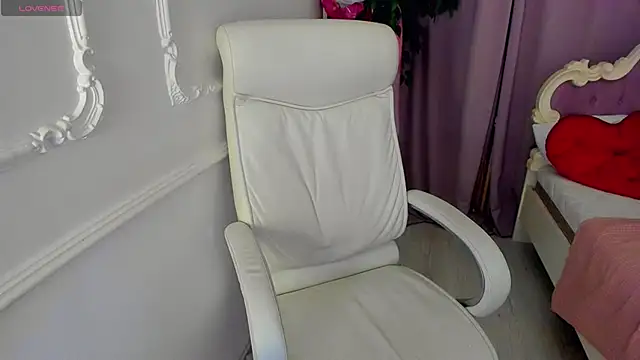 Lily Marlin online show from May 2026 01:36:02 AM