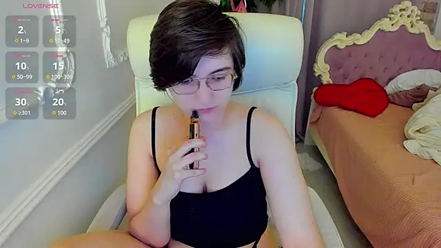 Lily Marlin online show from July 2026 04:09:01 AM