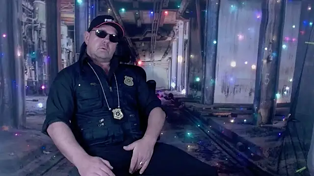 ManlyPrisonGuy online show from November 2025 01:33:02 PM