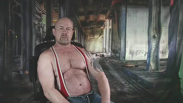 ManlyPrisonGuy online show from April 2026 01:44:02 PM