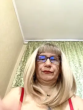 Snapshot of koroleva70 chatting on December 2025 08:41:02 AM koroleva70 online show from December 2025 08:41:02 AM