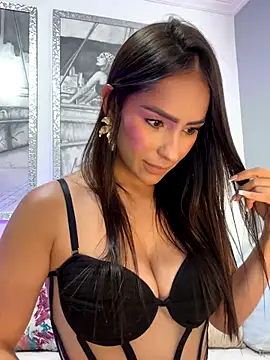 Mau White online show from October 2025 06:19:02 PM