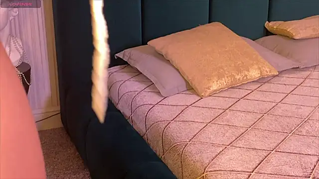 Snapshot of viviann_evans chatting on January 2026 01:00:02 AM viviann evans online show from January 2026 01:00:02 AM