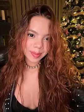 Snapshot of MollyHeadley chatting on December 2024 08:34:01 PM MollyHeadley online show from December 2024 08:34:01 PM