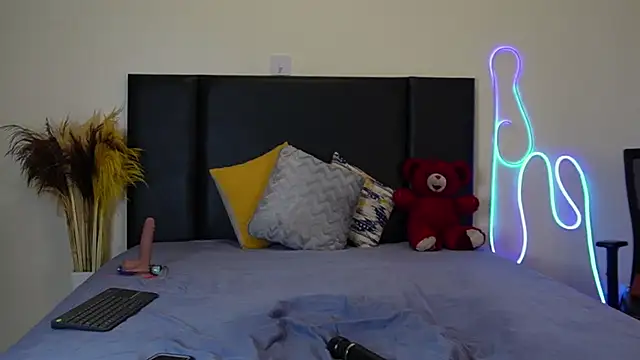 RosesRRed online show from December 2024 02:36:01 AM