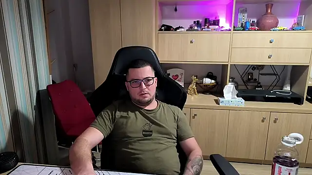 bigpuff hott online show from November 2025 10:21:02 PM