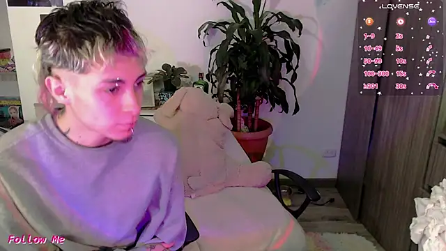 Snapshot of badeyes_crazygoat chatting on September 2025 11:26:01 AM badeyes crazygoat online show from September 2025 11:26:01 AM