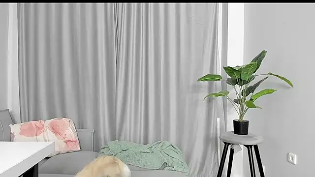 sarahphyllis online show from September 2025 07:28:01 PM