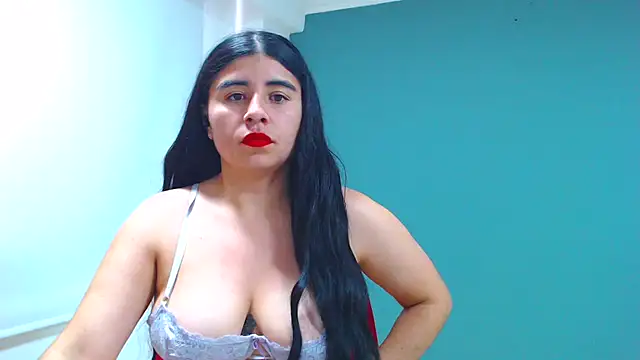 danna- roouss online show from February 2026 07:06:02 PM