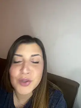 Snapshot of Novababy18 chatting on December 2024 10:41:01 PM Novababy18 online show from December 2024 10:41:01 PM